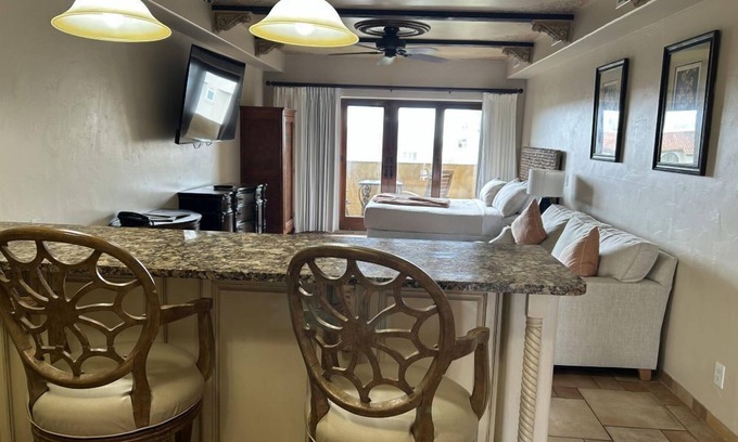 Saint Simons Island Apartment | Captivating Coastal Living: Ocean Lodge