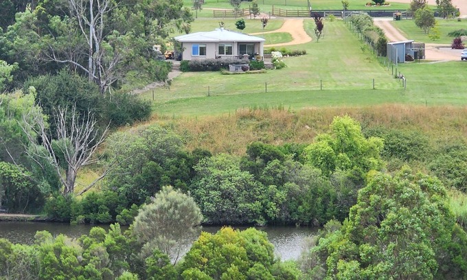 Nicholson House | Captivating River views with river access amongst amazing local wildlife.