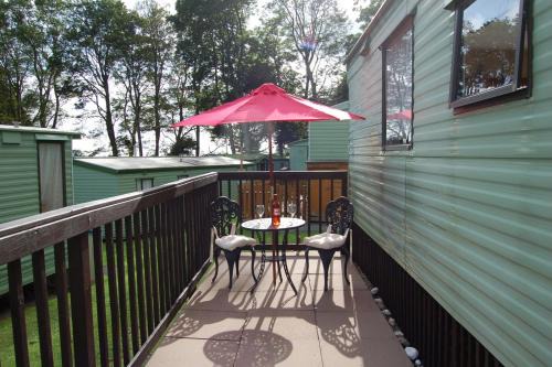 Bryn-crug House | Caravan B26 at The Woodlands