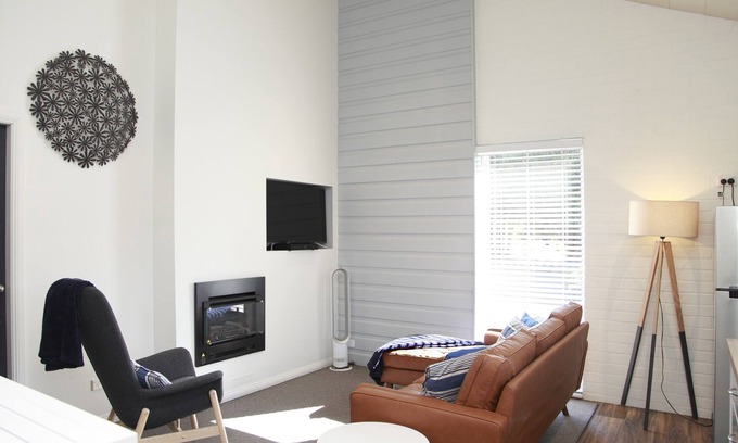 Katoomba Cottage | Careel Cottages KATOOMBA Front Cottage