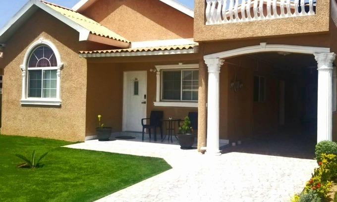 Caribbean Estates House | Caribbean estates delex Two Bedroom villa 4bathroom 10 mins to the beach.nn