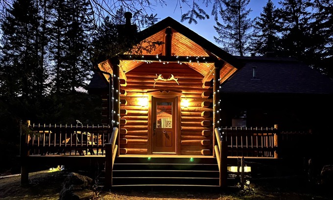 Wentworth-Nord Ski Chalet | Caribou du Lac - Secluded Lakefront Cottage