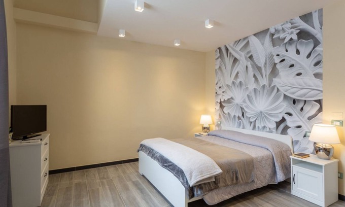 Oltrarno Apartment | Carla's rooms! The philosophy of Galileo