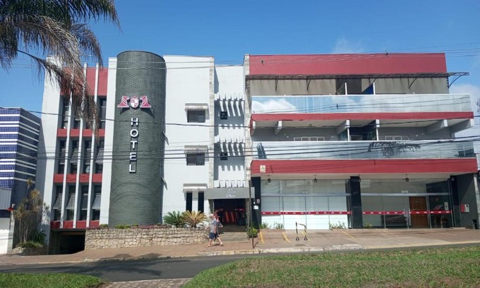 Joao Ribeiro Hotel | Carlton Plaza Torre