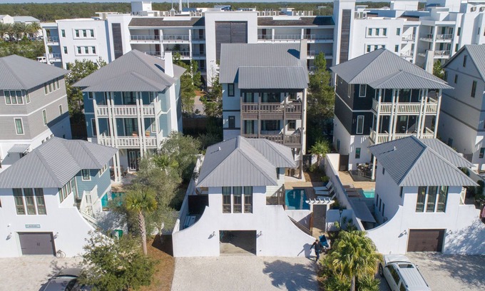 Rosemary Beach Cottage | Carriage House! STEPS from Rosemary Tennis Courts!