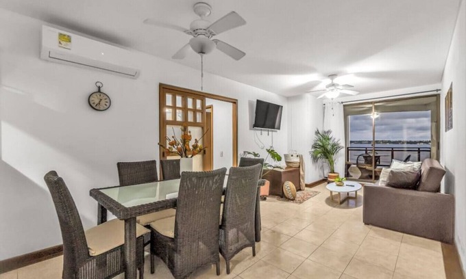 El Laguito Condo | Cartagena Escape – Beachside 2BR w/Pool