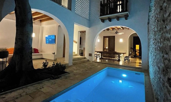 Cartagena District Apartment | Cartagena, Old City. Magic Loft. Plaza Santo Domingo