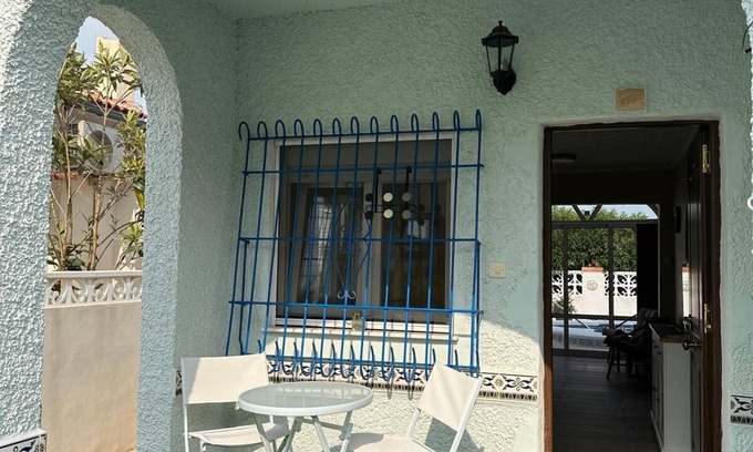 San Fulgencio Ski Chalet | Casa Leonardo, private pool, carport, air conditioning, kitchen + furniture new!