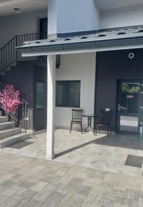 Curtea De Arges House | Casa 1 Mai