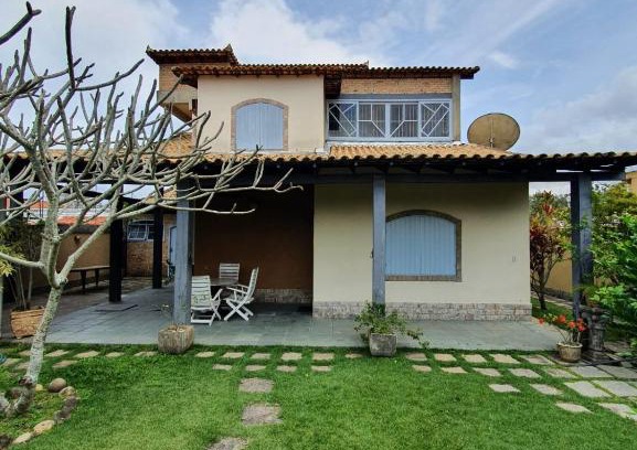 Praia da Vila House | Casa aconchegante 200m da praia WIFI NETFLIX área gourmet externa muito conforto para até12 pessoas