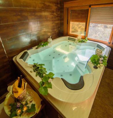 Laroya House | Casa Al Revés