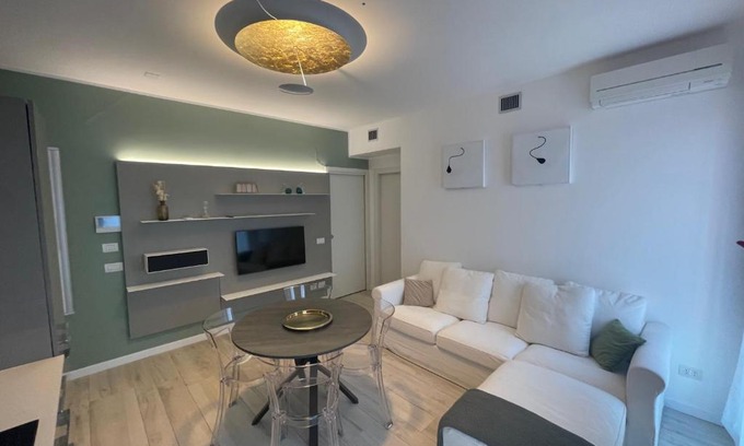Chinatown Apartment | Casa Aleardo 1B