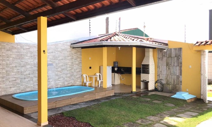 Guaibim House | Casa Amarela na Praia de Guaibim-Taquari