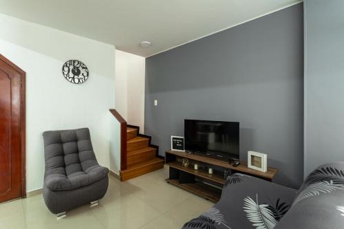 Calle 26 Apartment | Casa amplia en Normandía 8 pax 3 habitaciones y 2 Parqueaderos