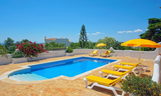 Carvoeiro Villa | Casa Buganvila with panoramic sea views in residential area