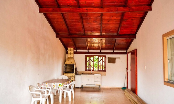 Praia do Sonho House | Casa c churrasq 350m da Praia do Sonho, Palhoça/SC