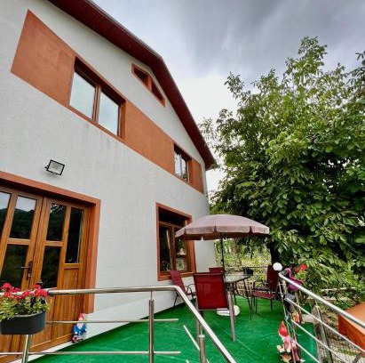 Nehoiu House | Casa Camelia