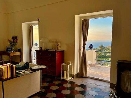 Tiberio House | Casa Cantasol - Capri