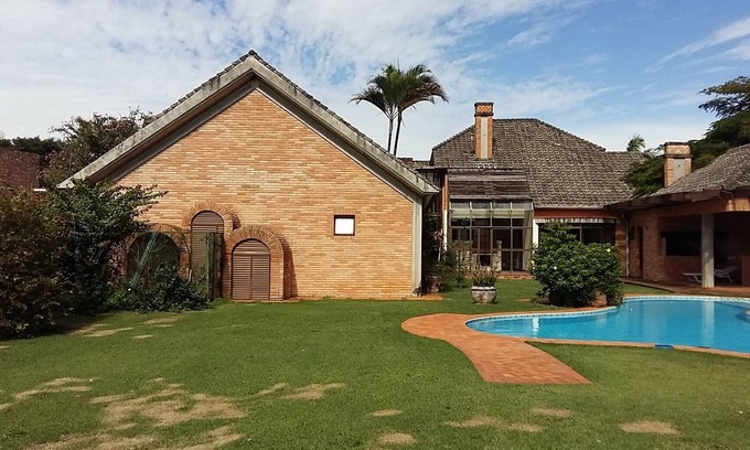 Itu House | Casa Capa Architecture and Construction. It has a lot of charm.