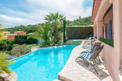 Roquebrune-sur-Argens Villa | CASA-Capussambre spacious villa with sea view heated pool air con sauna Les Issambres