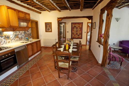 Bubion Apartment | Casa Carole - 3 Bedroom Luxury Apartment