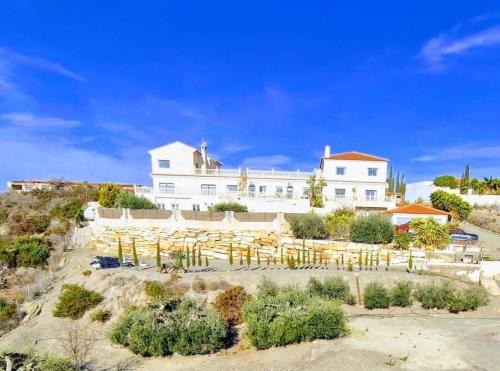 Santa Maria de Nieva Bed & Breakfast | Casa Castillo