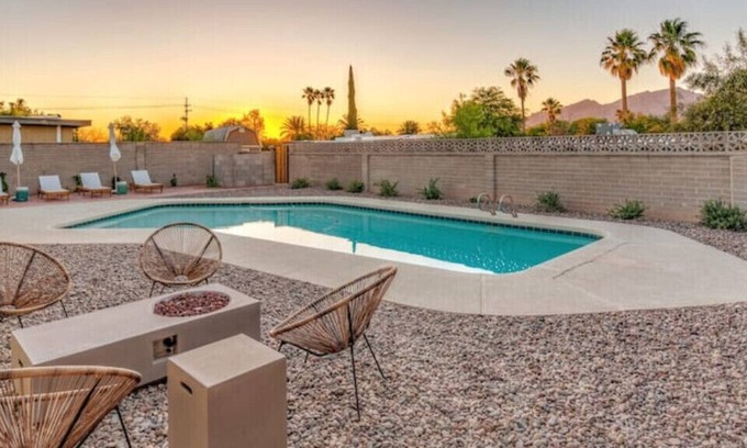 Tucson House | Casa Catalina - Modern Pet-Friendly Desert Retreat Near Hiking & Biking Trails!