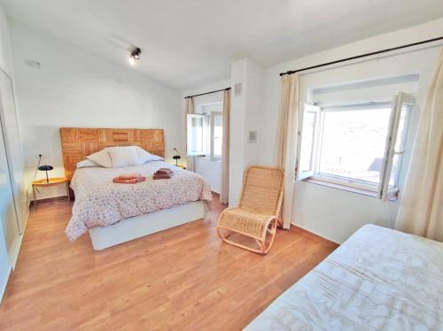 Constantina House | Casa Cerro Luna Con Chimenea