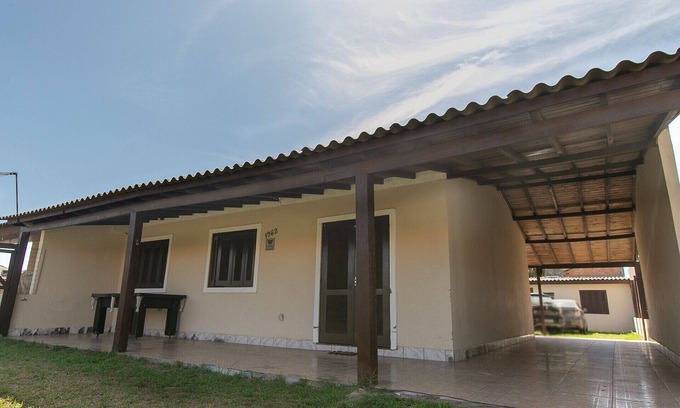 Cidreira House | Casa com churrasqueira próx à Praia de Cidreira/RS