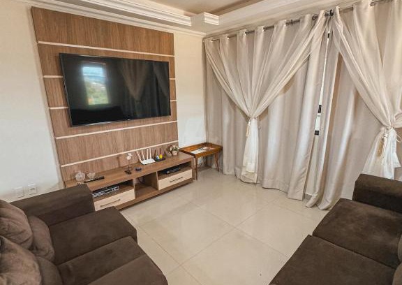 Portal da Serra House | Casa com hidro e piscina