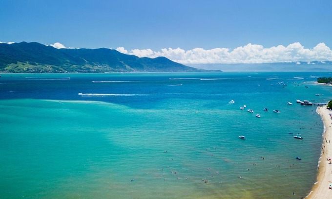 Agua Branca House | Casa com otima localizacao e churrasqueira