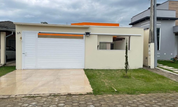 Cachoeira Paulista House | Casa com piscina em condomínio