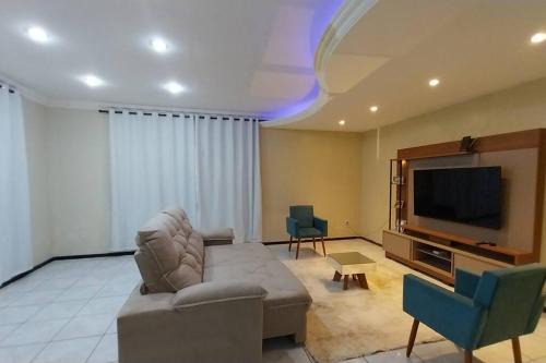 Sao Luis House | CASA com piscina 4 quartos 2km da praia do Aracagy 15 pessoas