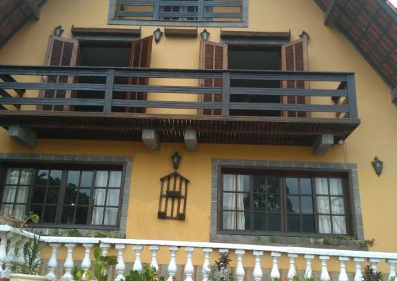 Teresopolis Ski Chalet | Casa com Piscina e Churrasqueira Perto da CBF, Feirarte, Parque Nacional