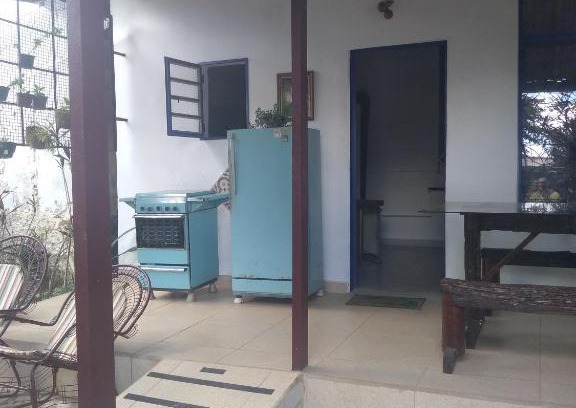 Paracatu House | Casa com suíte, coz., varanda e Quintal.CENTRO HISTÓRICO.