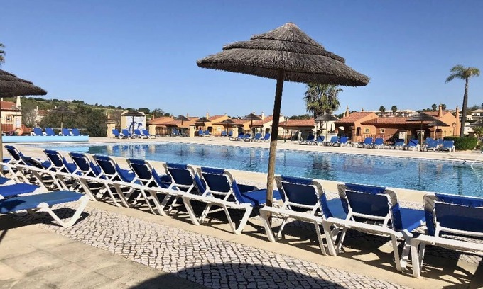 Atalaia Apartment | Casa com Vista, Probably the Best Golfview in Lagos