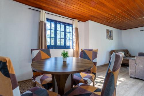 Historic Center House | Casa com Wi-Fi e garagem a 400m do Museu Imperial