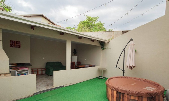 Londrina House | Casa com Wi-Fi, jacuzzi, garagem e petfriendly