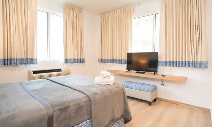 Condado Hotel | Casa Condado Hotel: Steps to Beach & Nightlife
