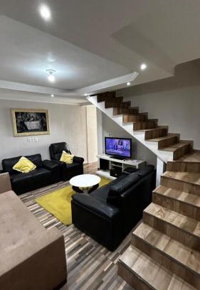 Aparecida House | Casa da família em Aparecida tv wi fi 4 banheiros à 5 min da Basílica