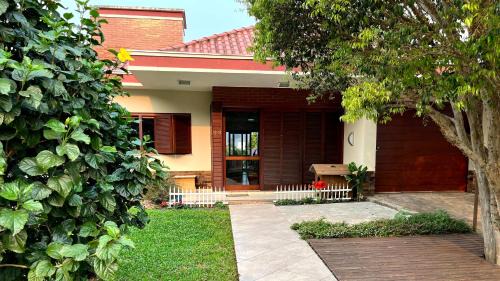 Rolante House | Casa da jabuticabeira centro de Rolante