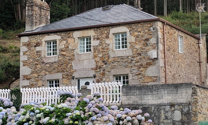 Valle House | Casa da Vizcaya, Xilloi Beach