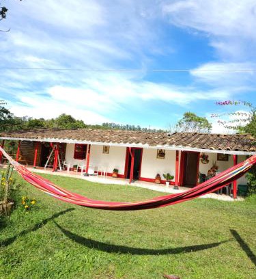 Medellin House | Casa De Campo "Las Chispas"