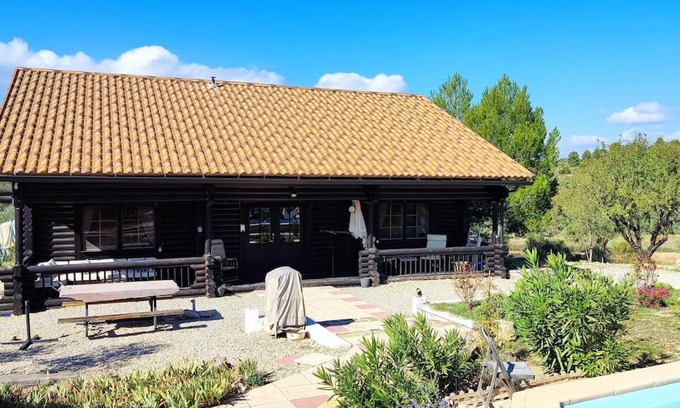 Teresa de Cofrentes House | Casa De Madera, A home from home.