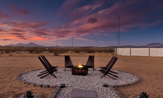 Joshua Tree House | Casa De Samaa | Stargazing & Telescope|Hammocks