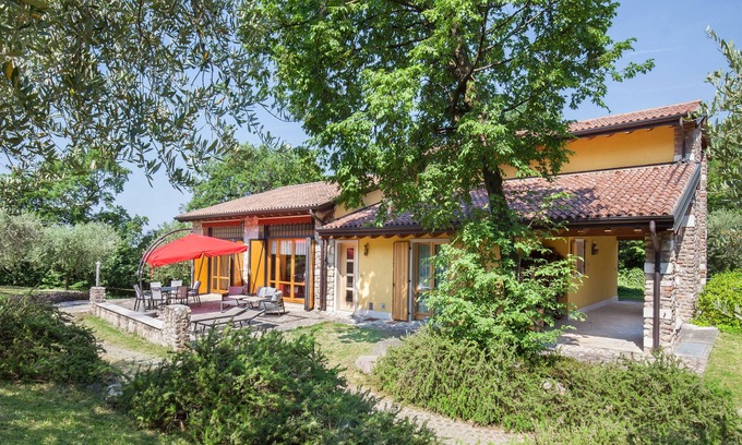 Affi Ski Chalet | Casa del Bosco for 8 People