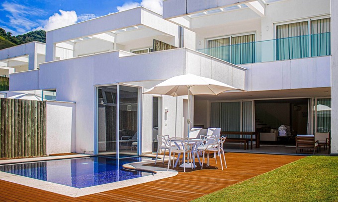 Frade House | Casa deslumbrante com marina privativa-Porto Frade