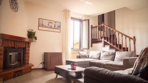 Angera House | Casa di Alice