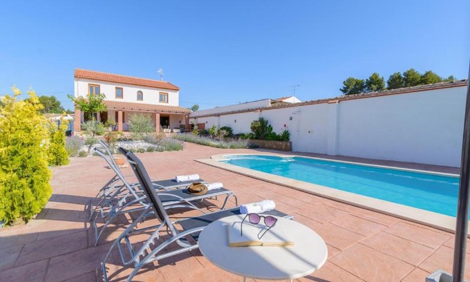 Arenas del Rey Villa | Casa Embalse Bermejales Arenas del Rey by Ruralidays