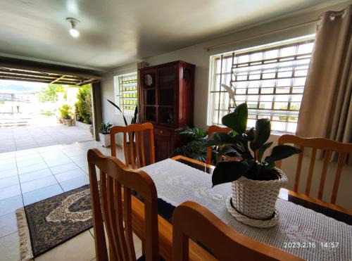 Encantado House | Casa espaçosa próxima ao centro